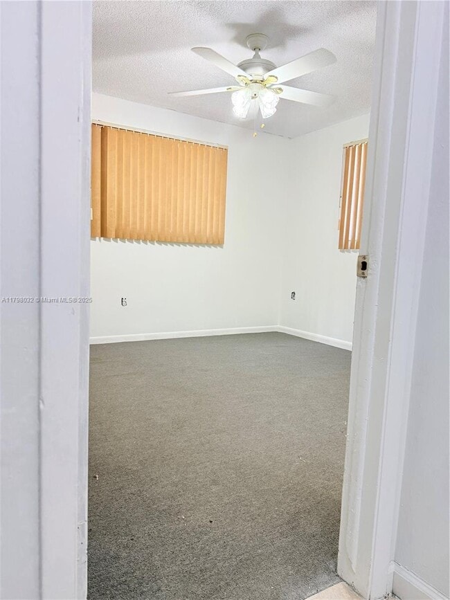 Building Photo - 1130 Kasim St