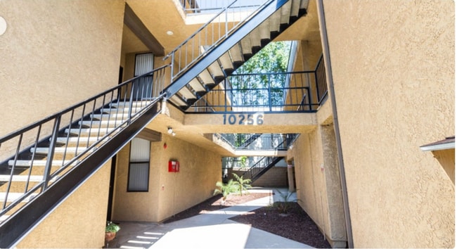 Building Photo - Spacious 1-Bed Apartments in Gated Tujunga Community