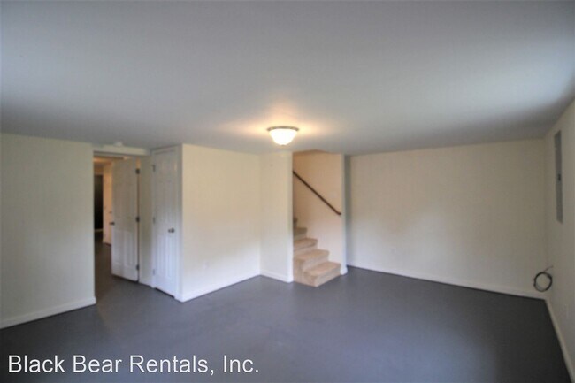 Building Photo - 1 br, 2 bath House - 424 Deaverview Road