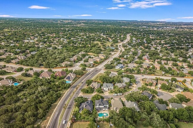 Building Photo - 803 Crocus Dr