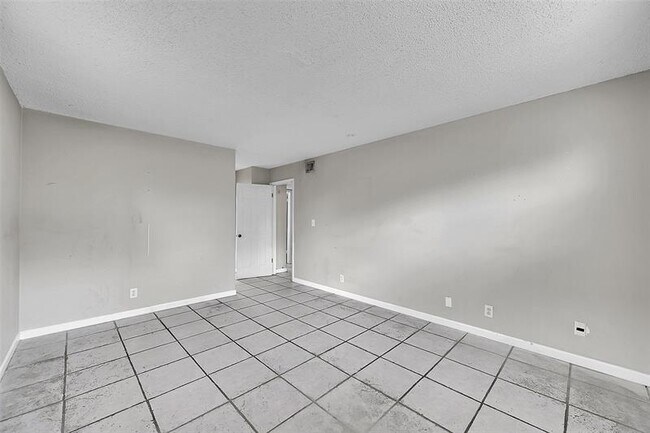 Building Photo - 11607 NW 29th St