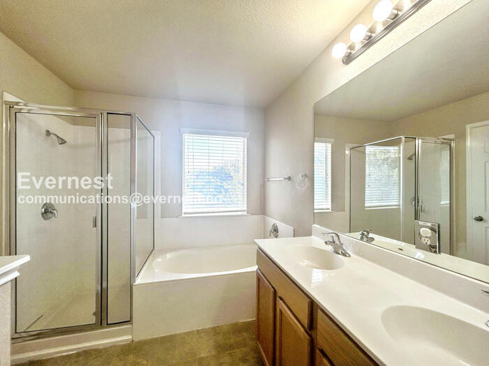 Building Photo - 11503 Johnny Weismuller Ln