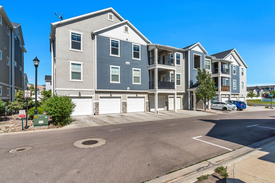 Building Photo - 12992 S Tortola Dr