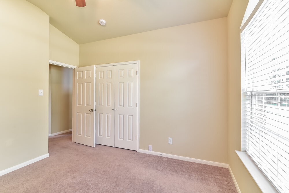 Building Photo - 5915 Ranch Riata Ct