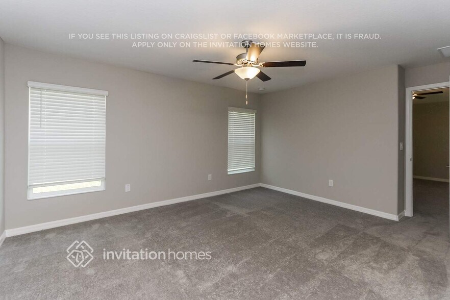 Building Photo - 8638 41st Ave E