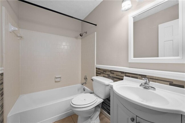 Building Photo - 410 Wedgewood Way