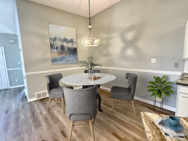 Building Photo - 1217 Brady Hollow Ln