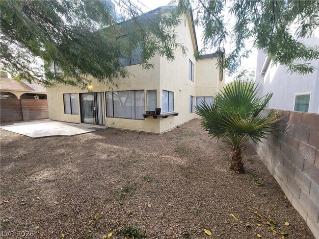 Building Photo - 4760 Woodridge Rd