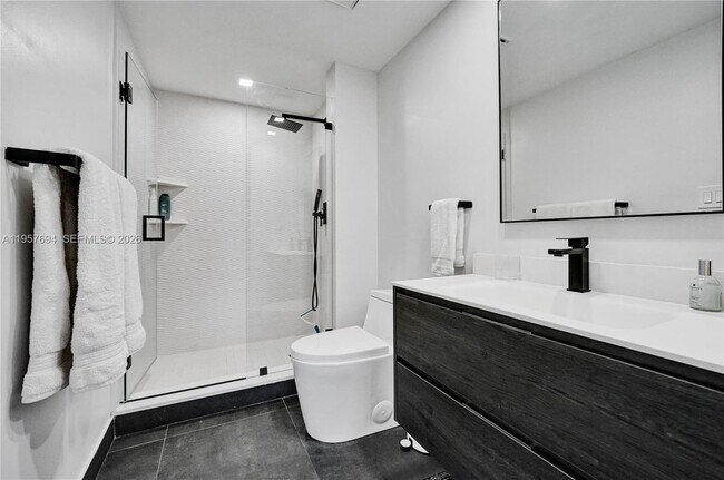 Building Photo - 20281 E Country Club Dr