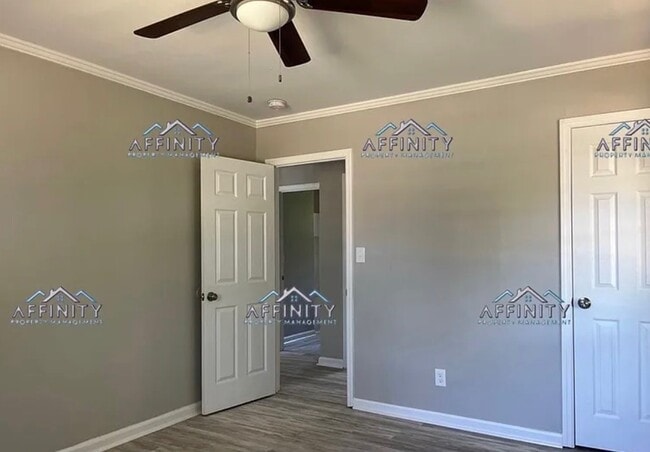 Building Photo - 1154 N Beddingfield Dr