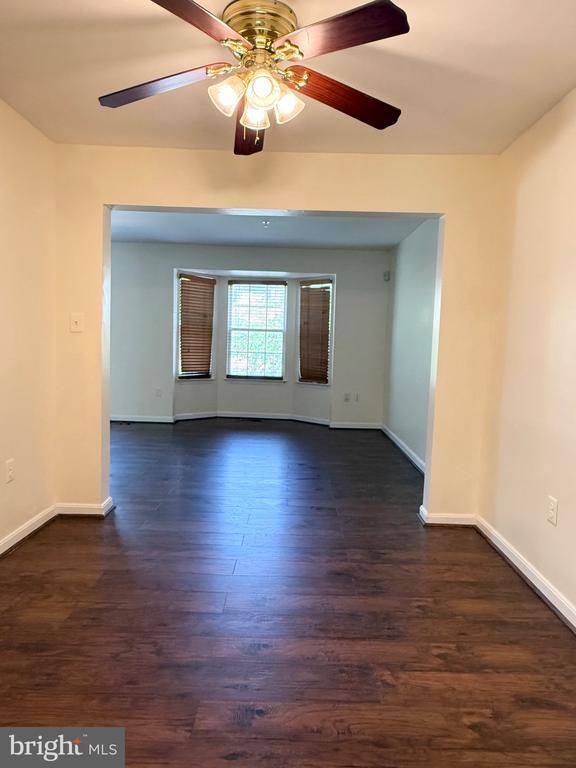 Building Photo - 8809 Francisco Ct
