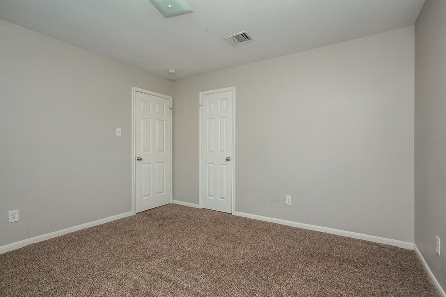 Building Photo - 3922 Hollow Cove Ln