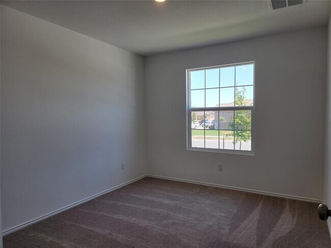 Building Photo - 100 Montego St