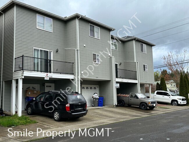 Building Photo - Condo