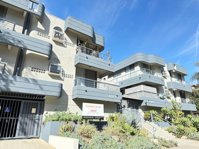 Building Photo - Tujunga South Apartments