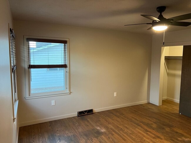 Building Photo - Newly Remodeled Property in Southeast Springfield