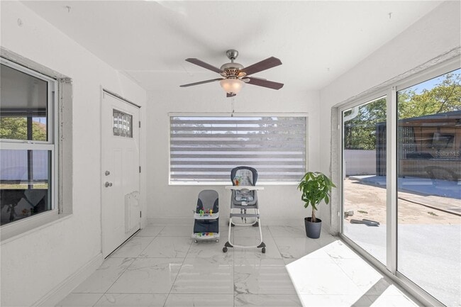 Building Photo - 7191 Hemlock Rd