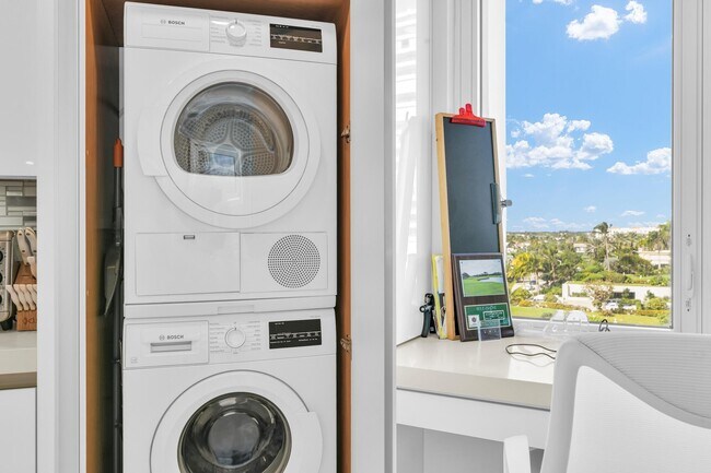 Building Photo - 550 S Ocean Blvd