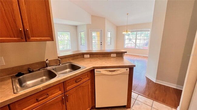 Building Photo - 3658 Oakdale Cir