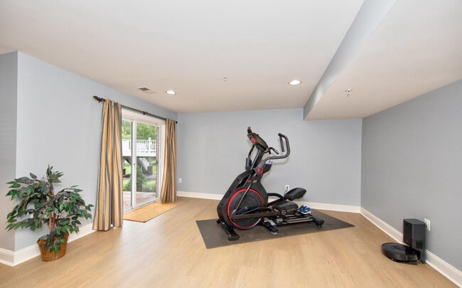 Building Photo - 15806 Copper Beech Dr