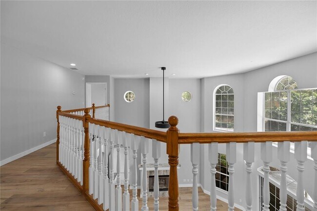 Building Photo - 1628 SE 29th Terrace