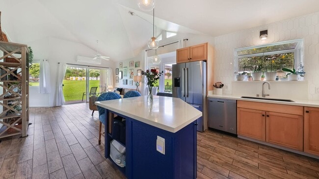 Building Photo - Regency at Huleia in Lihue, 2 bedroom, 2.5...
