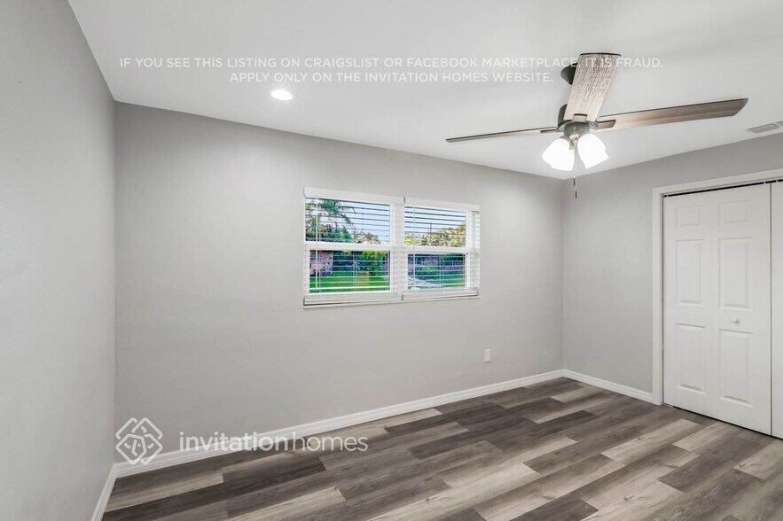 Building Photo - 1938 Summit Dr