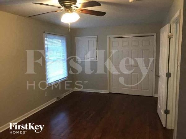 Building Photo - 4538 Crestline Dr