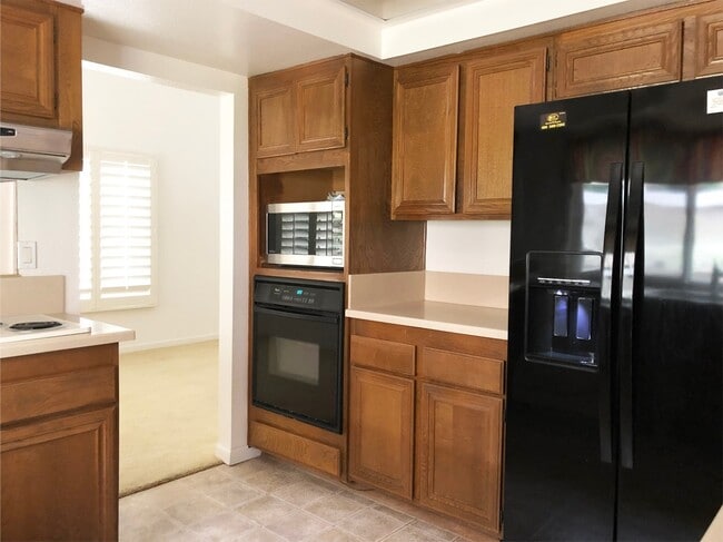 Building Photo - Beautiful Bonita Home, 4 Bedrooms, 2.5 Baths, 3 Car Garage, Pool!