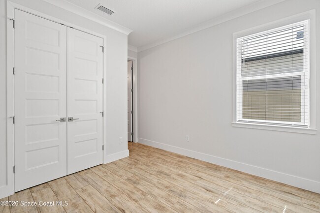 Building Photo - 82 Hubble Ln