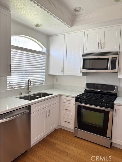Building Photo - 30902 Club House Dr