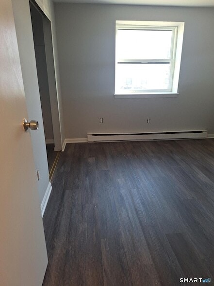 Building Photo - 217 Hollister Ave