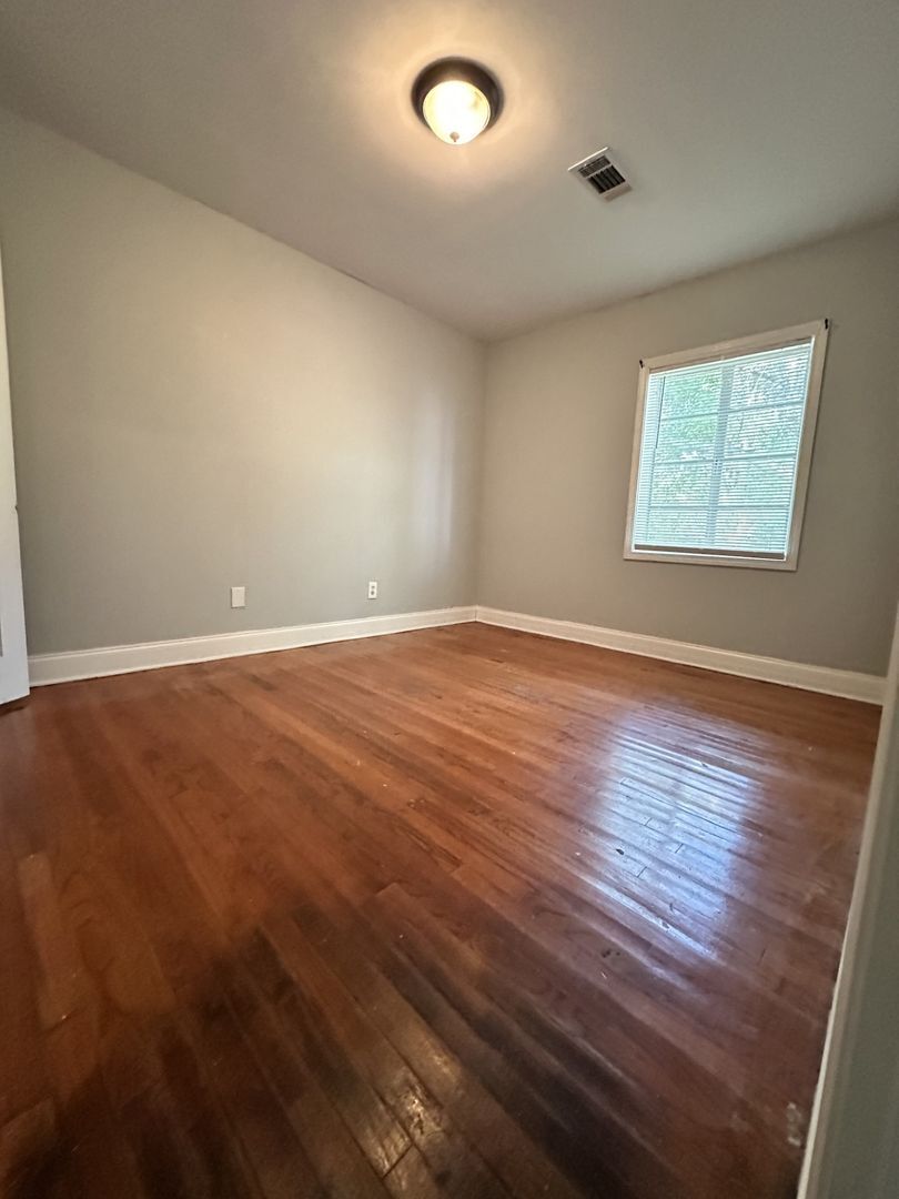 Building Photo - 4171 Plaza St