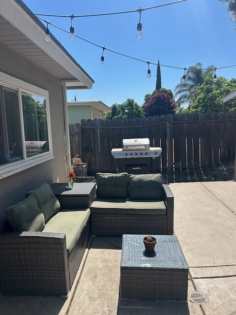 Building Photo - "Charming 3-Bed Sanctuary in Concord with 2 Full Baths - 1350 Sq Ft of Comfort!"