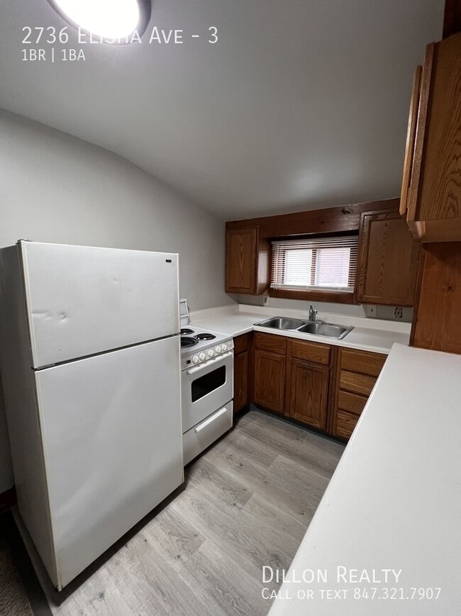 Building Photo - 2736 Elisha Ave