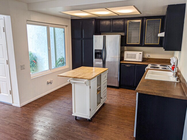 Kitchen - 7823 Tommy Dr