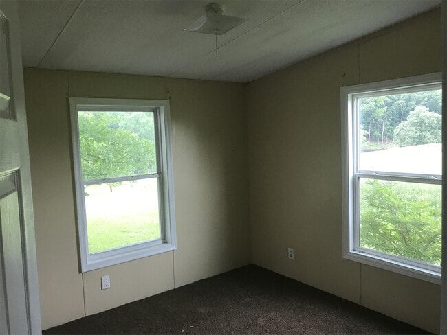 Building Photo - 796 Co Rte 12/1