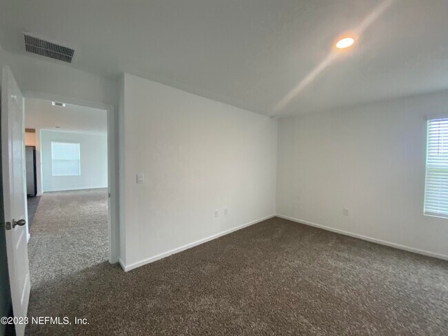 Building Photo - 2773 Oak Stream Dr