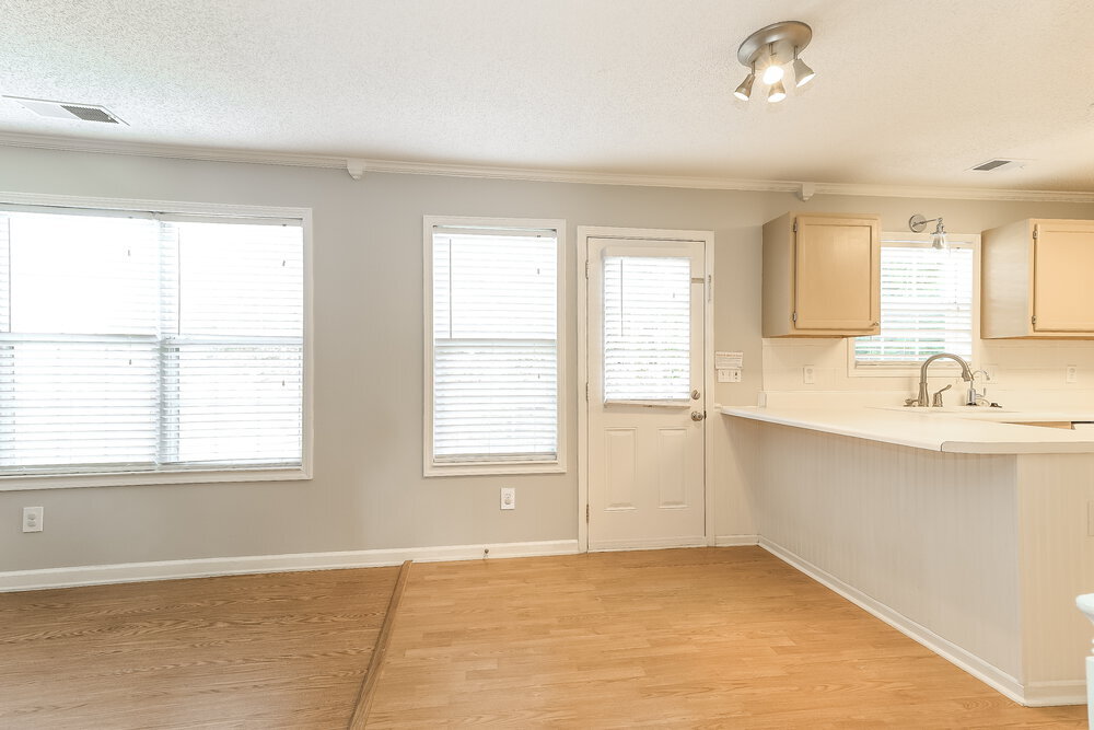 Building Photo - 3848 Sunview Dr NW