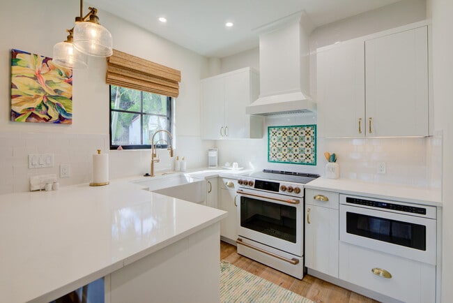 Building Photo - 110 Marine Way