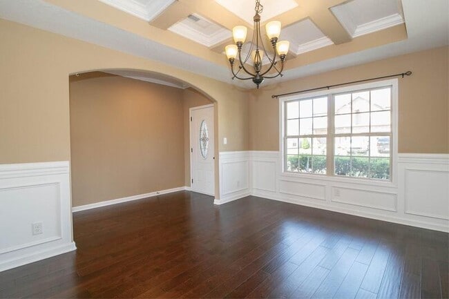 Building Photo - 105 Raider Dr