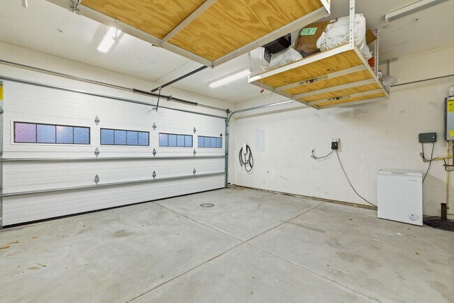 Building Photo - 5051 Savannah St