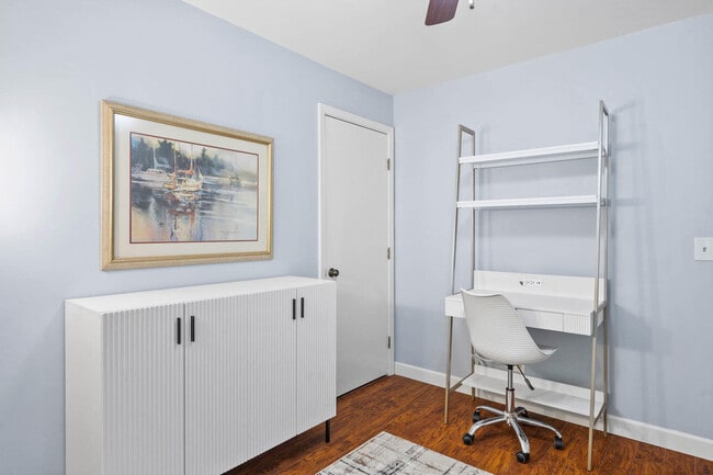Building Photo - 1407 Park De Ville Pl