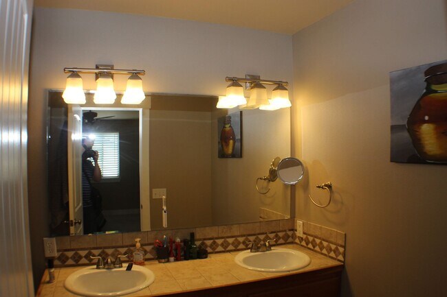 Building Photo - 460 Harvest Edge Pl