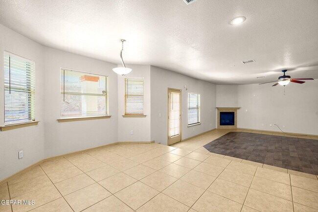 Building Photo - 6121 Byron St