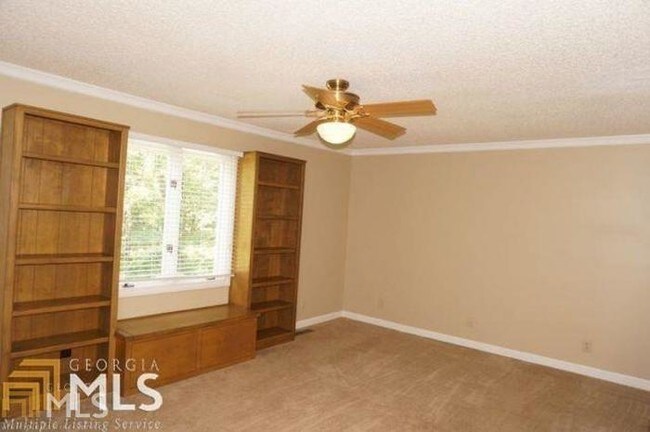 Building Photo - 4 bedroom in Tyrone GA 30290