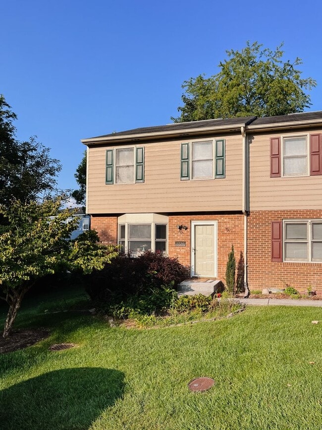 Building Photo - 1726 Emerald St