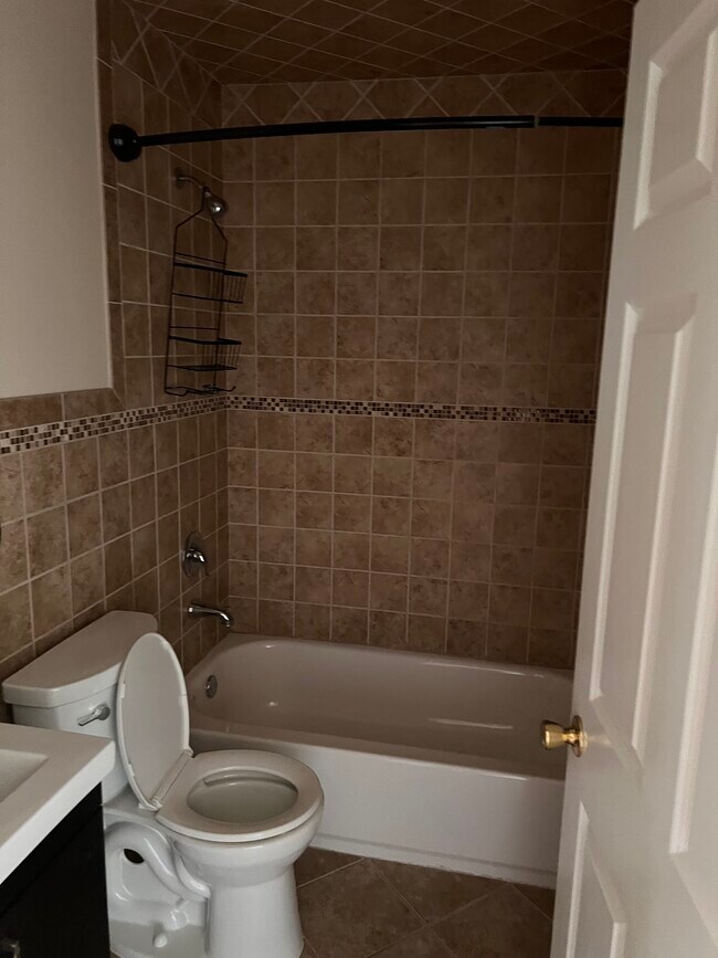 Building Photo - 401 Jersey Ave