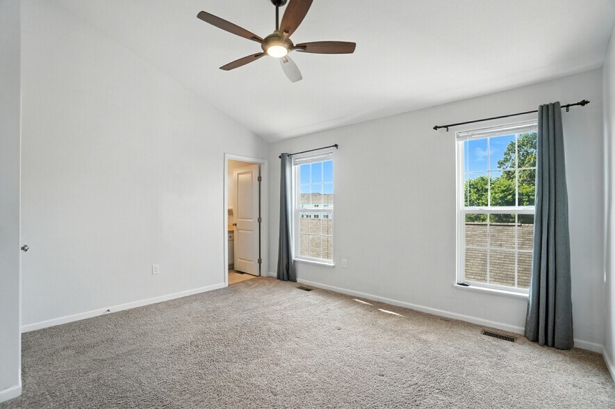 Primary bedroom with full bathroom - 6169 Needletail Rd