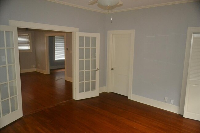 Building Photo - 1706 Cherryhurst St